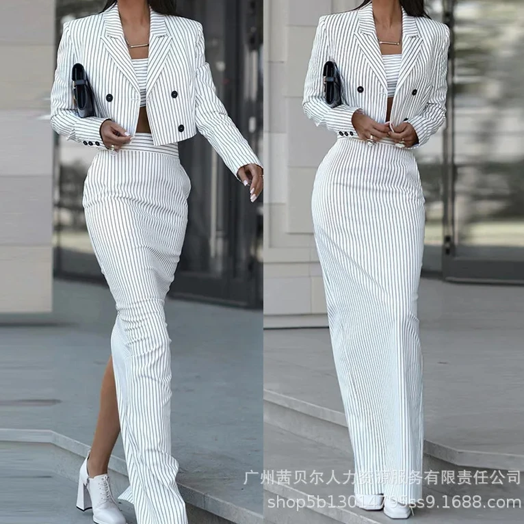 Winter Clothing Online - Casaco Blazer Listrado e Saia de
